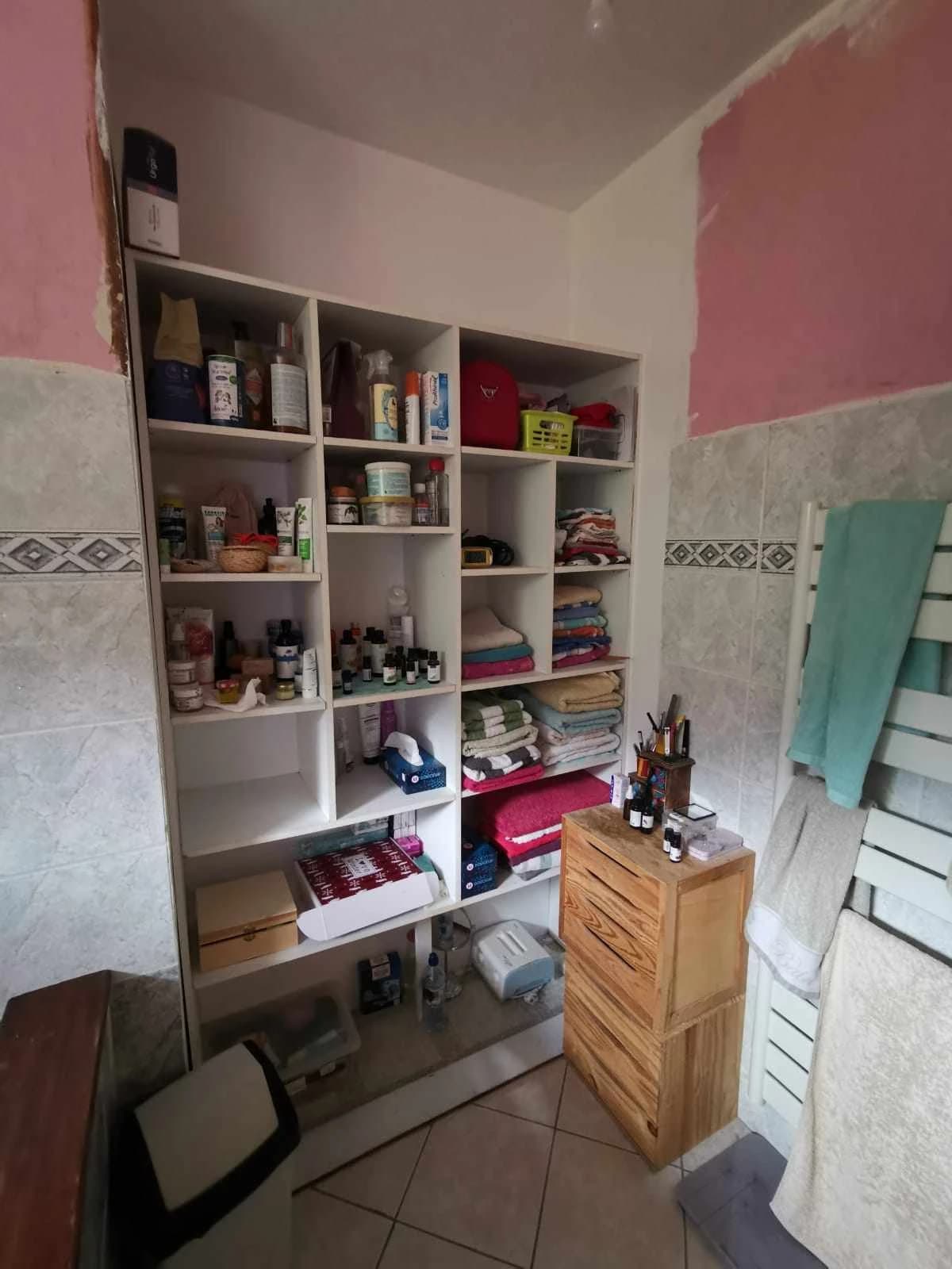 L'escace meuble qui sera bientôt une zone de douche