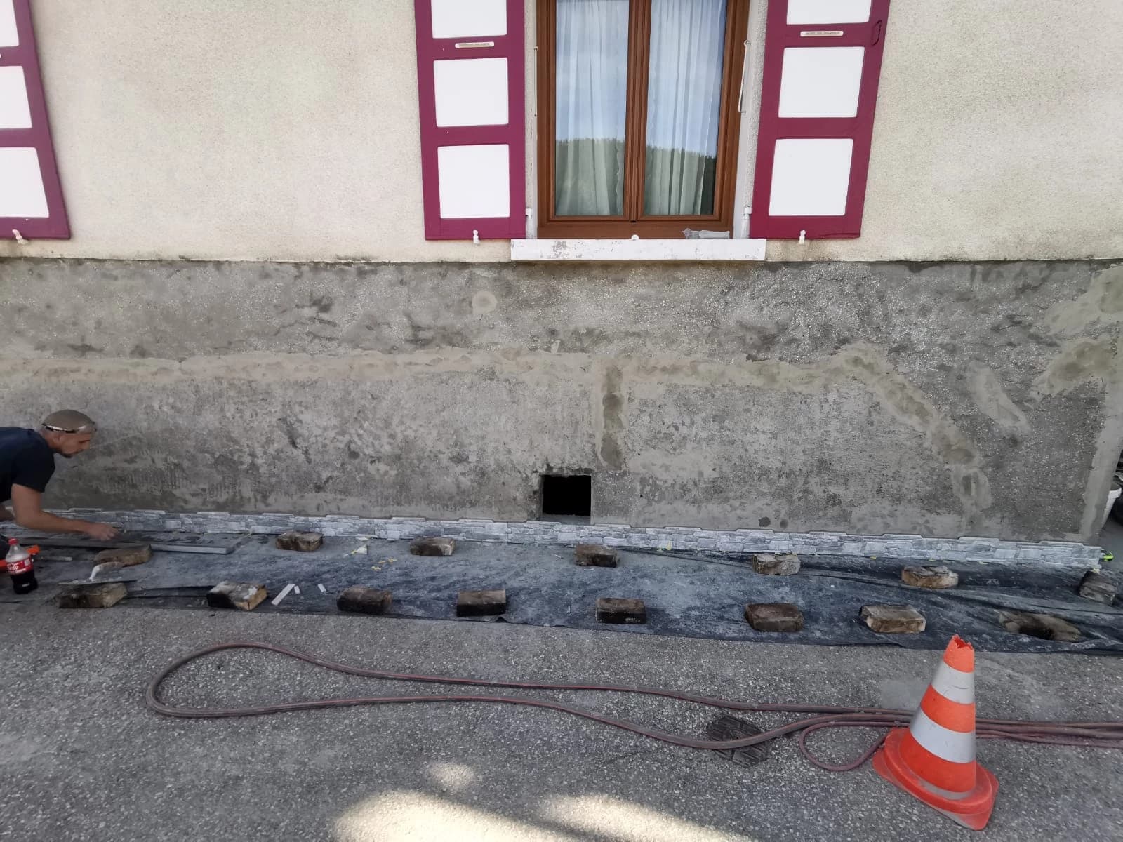 Parement exterieur imitation pierre à Bonneval – vue du chantier 11