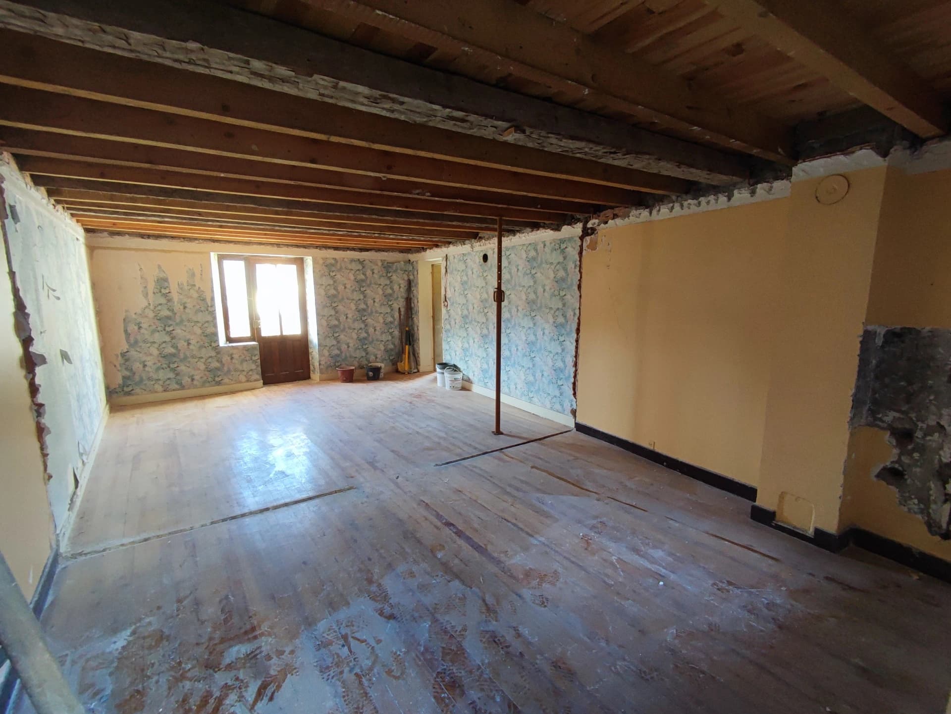 Rénovation d'une ancienne maison à Beaufort (73270) – vue du chantier 14