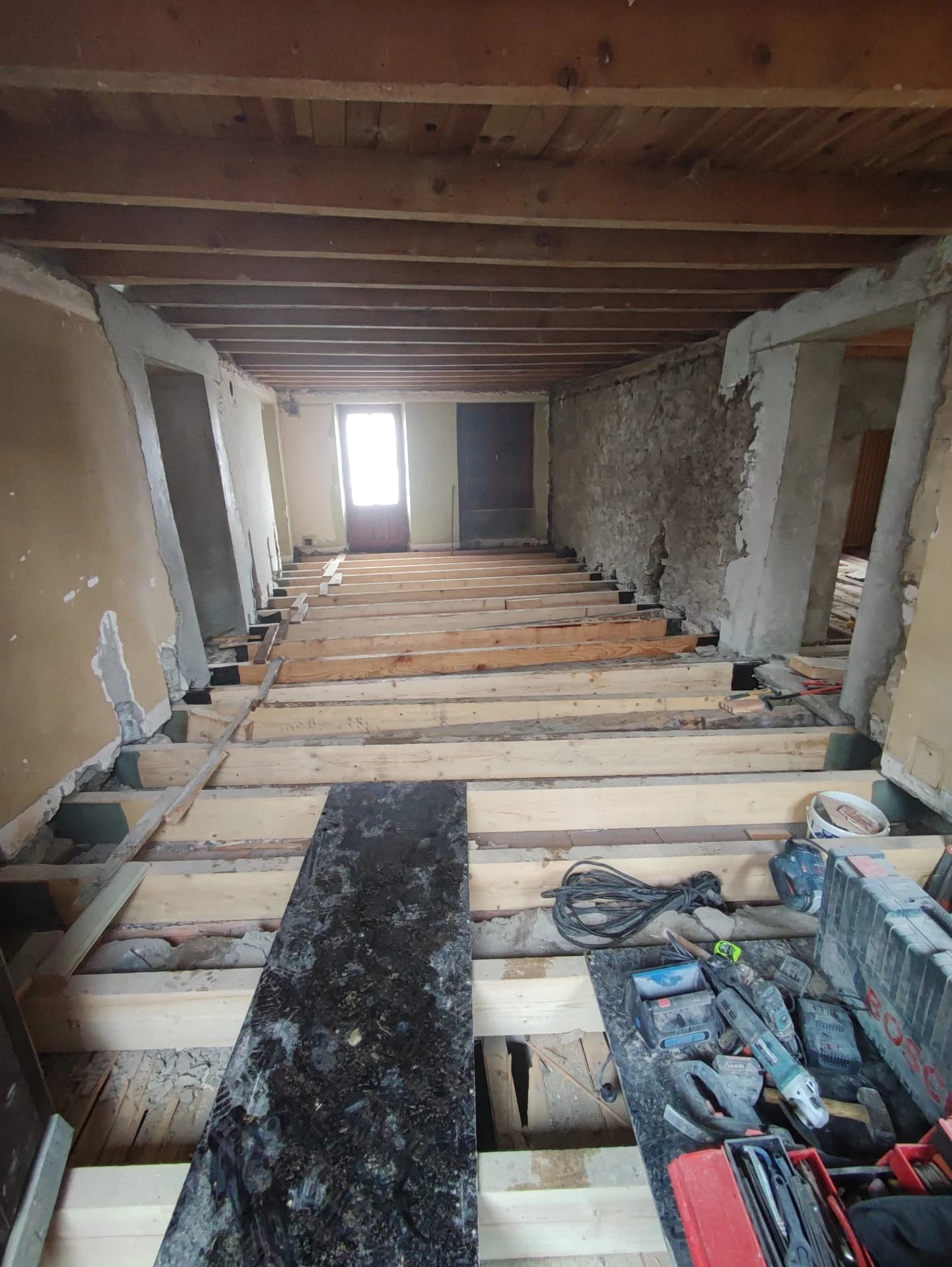 Rénovation d'une ancienne maison à Beaufort (73270) – vue du chantier 41