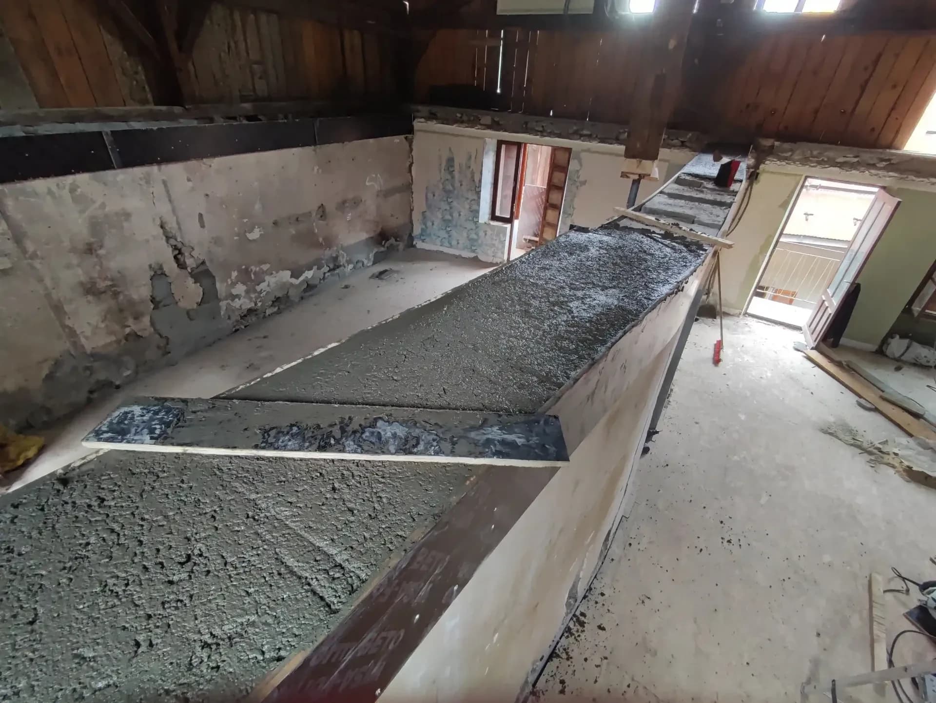 Le béton est coulé
