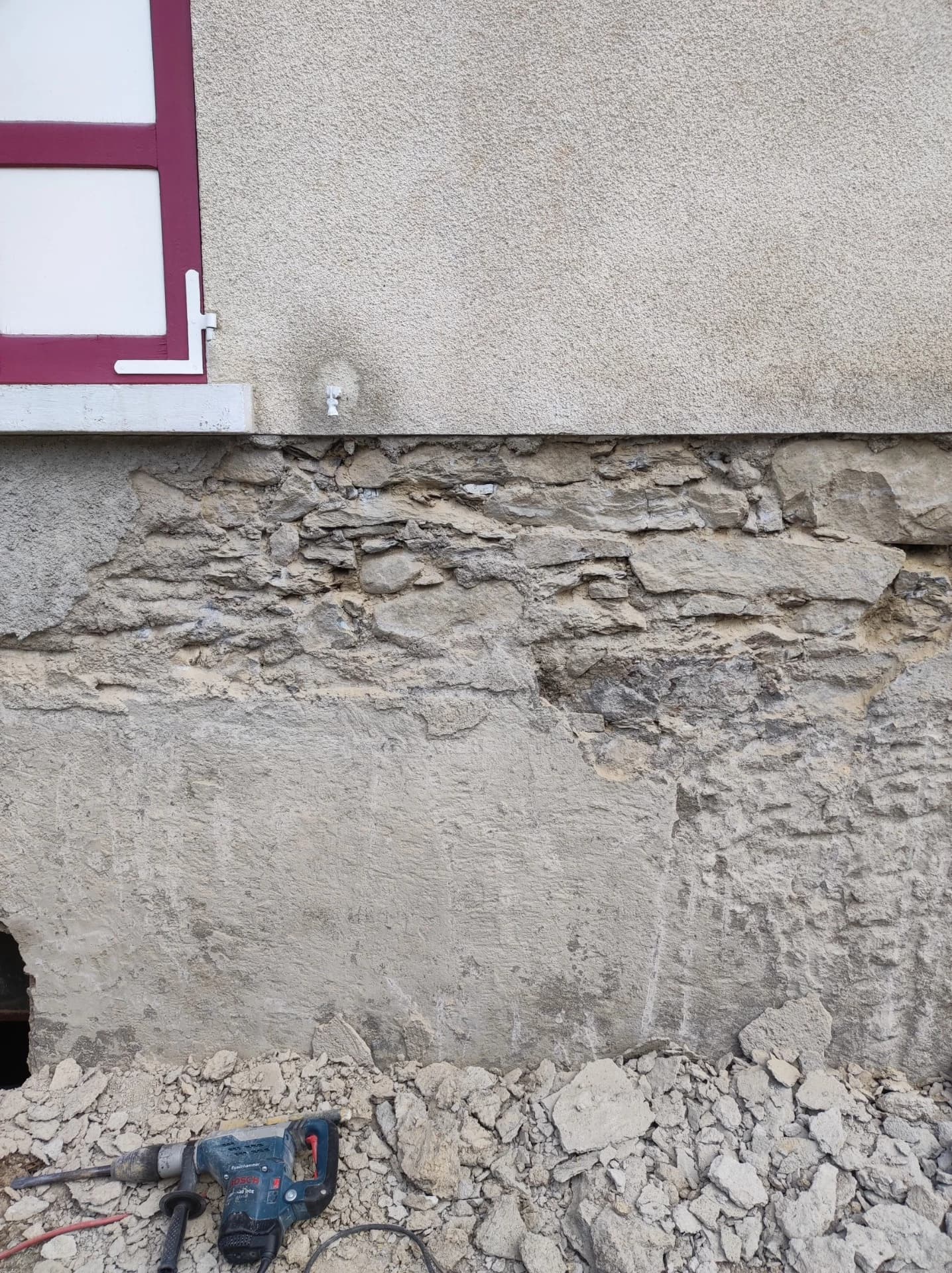 Les pierres une fois nettoyée permettront une bonne accroche