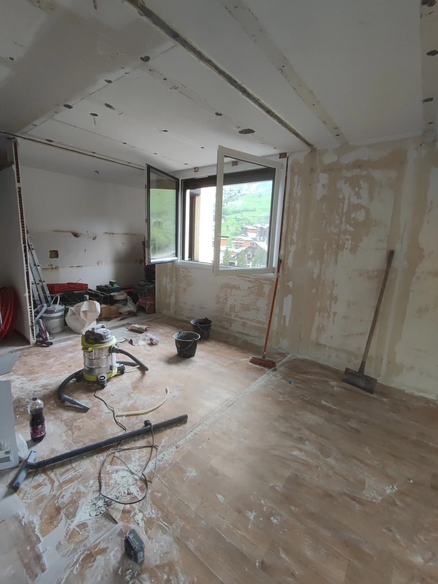 Rénovation d'appartement à St François Longchamp 73130 – vue du chantier 11