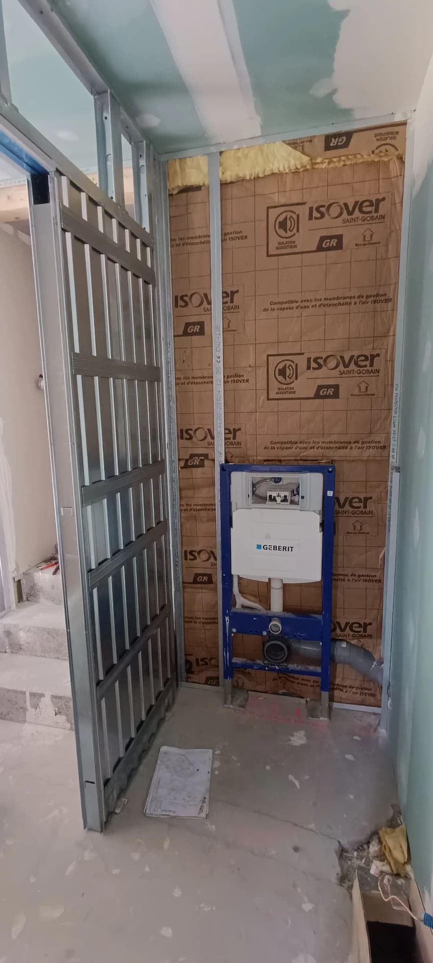 Chassis escamotable et bâti-support