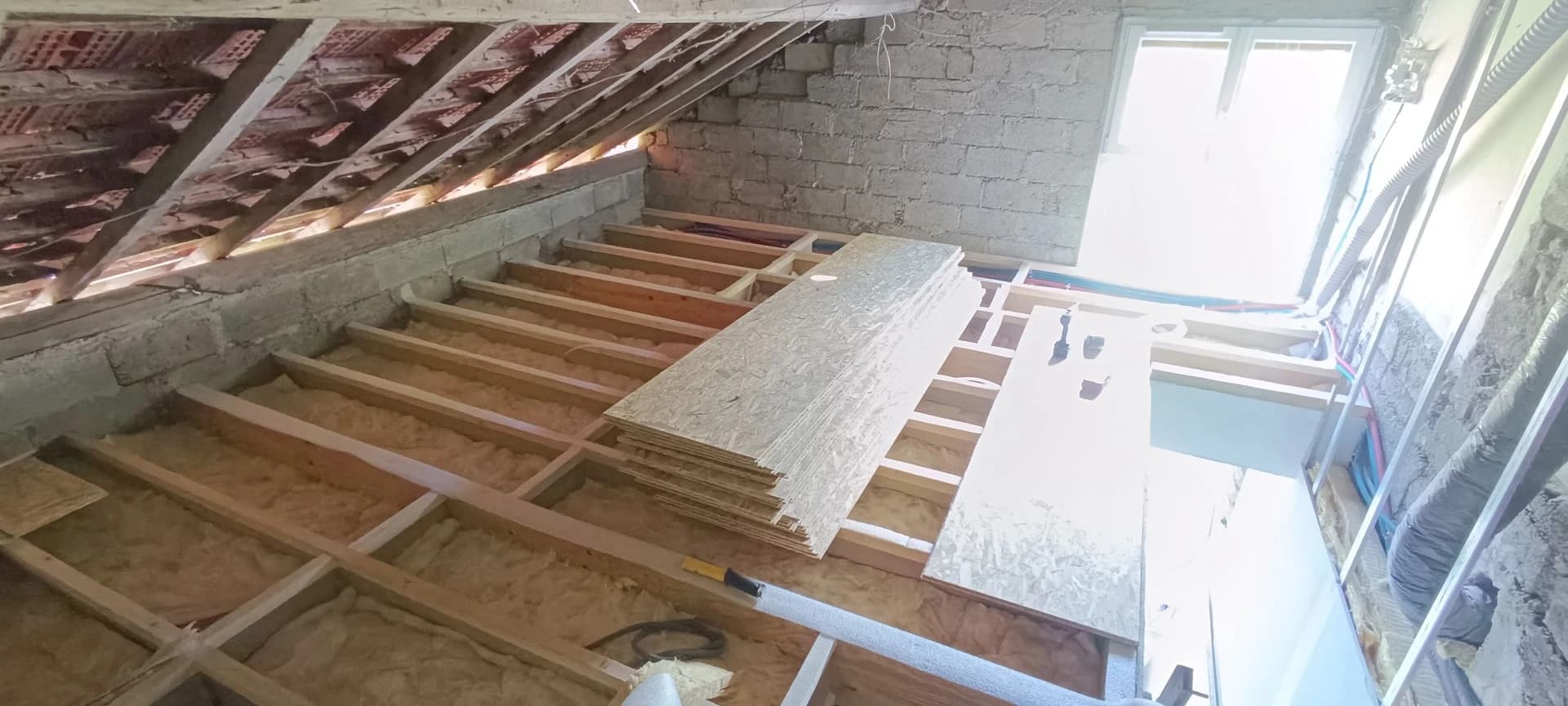 Approvisionnement des dalles OSB