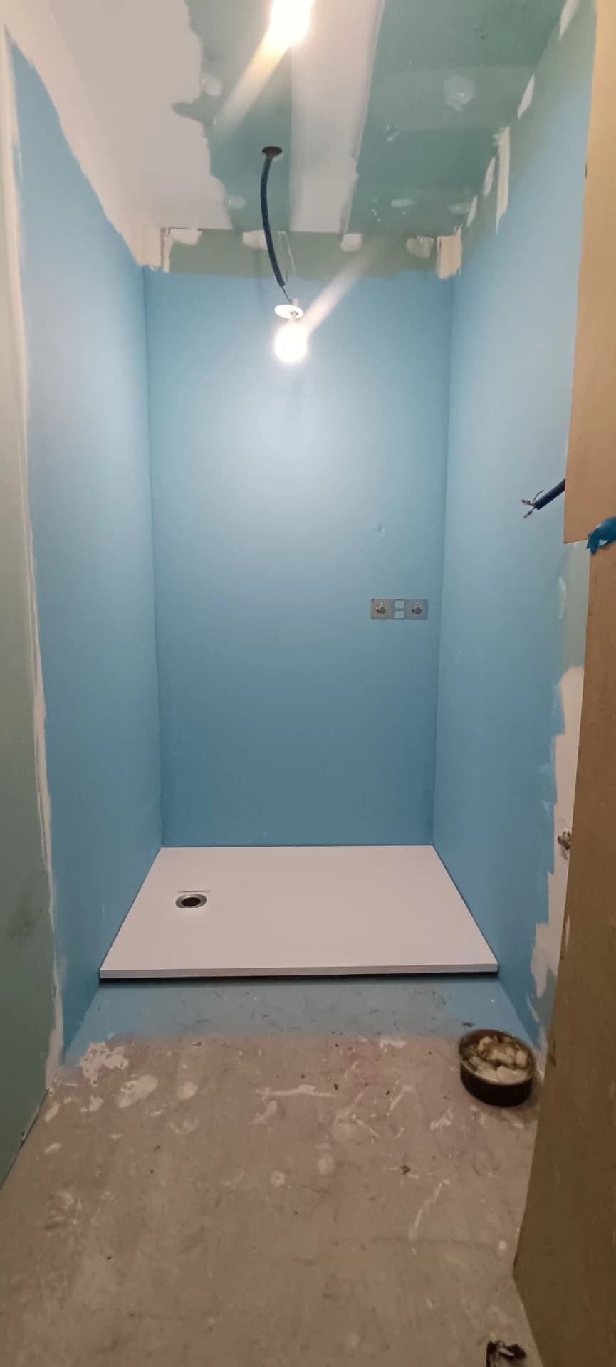 Etanchéité de la zone de douche et pose du receveur