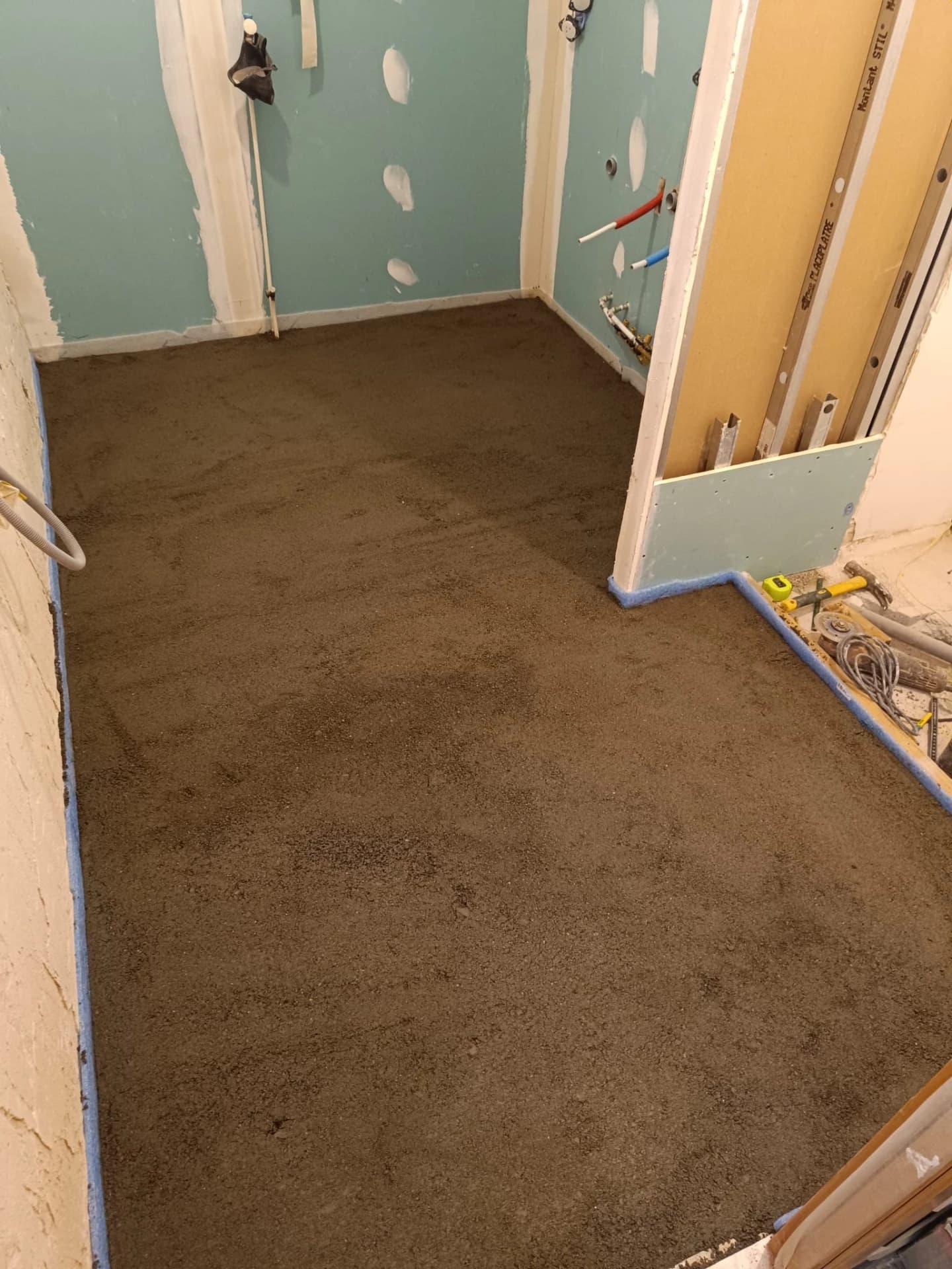 Rénovation salle de bain à Aigueblanche – vue du chantier 17