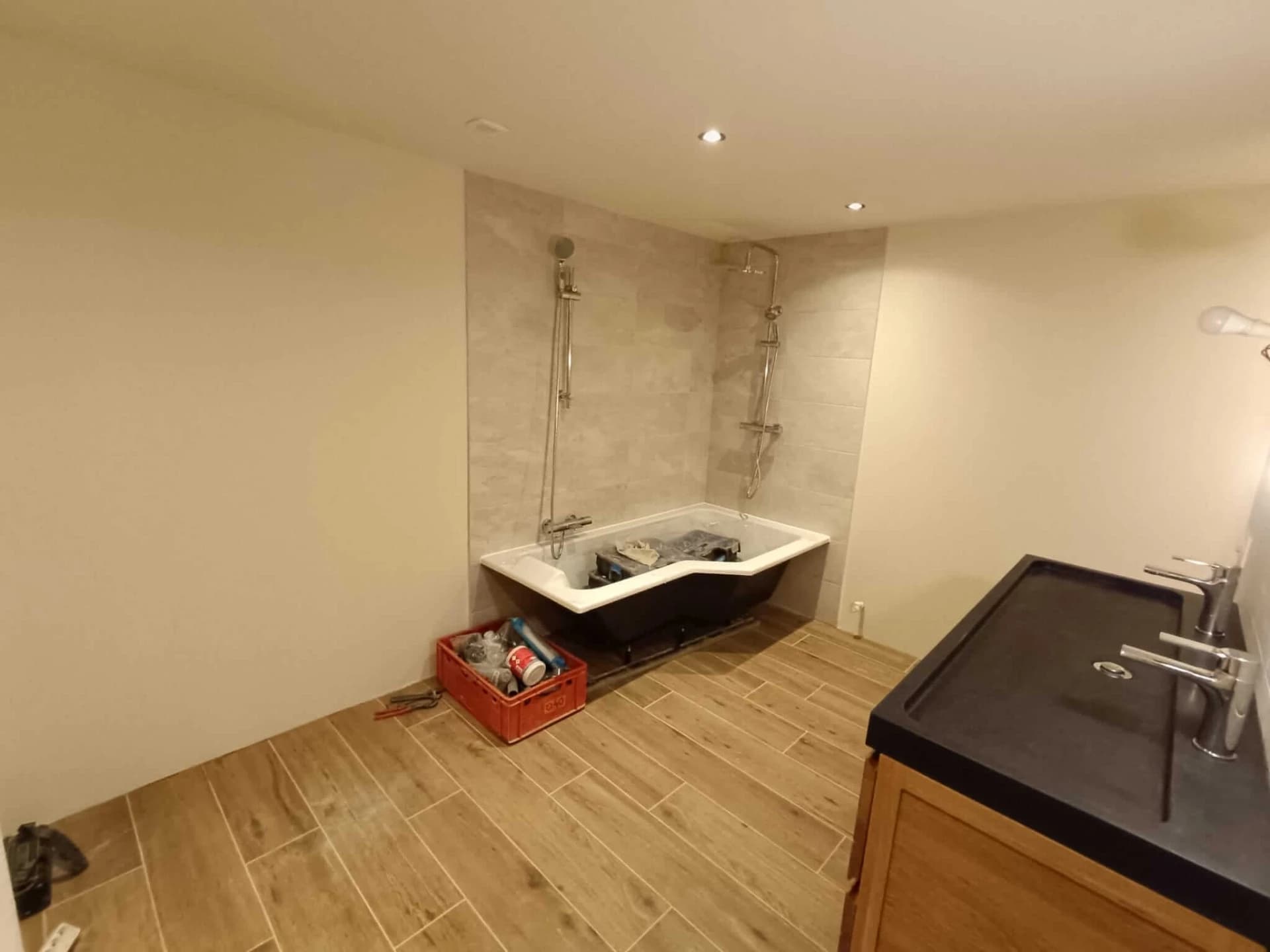 Rénovation salle de bain à Ugine – vue du chantier 36