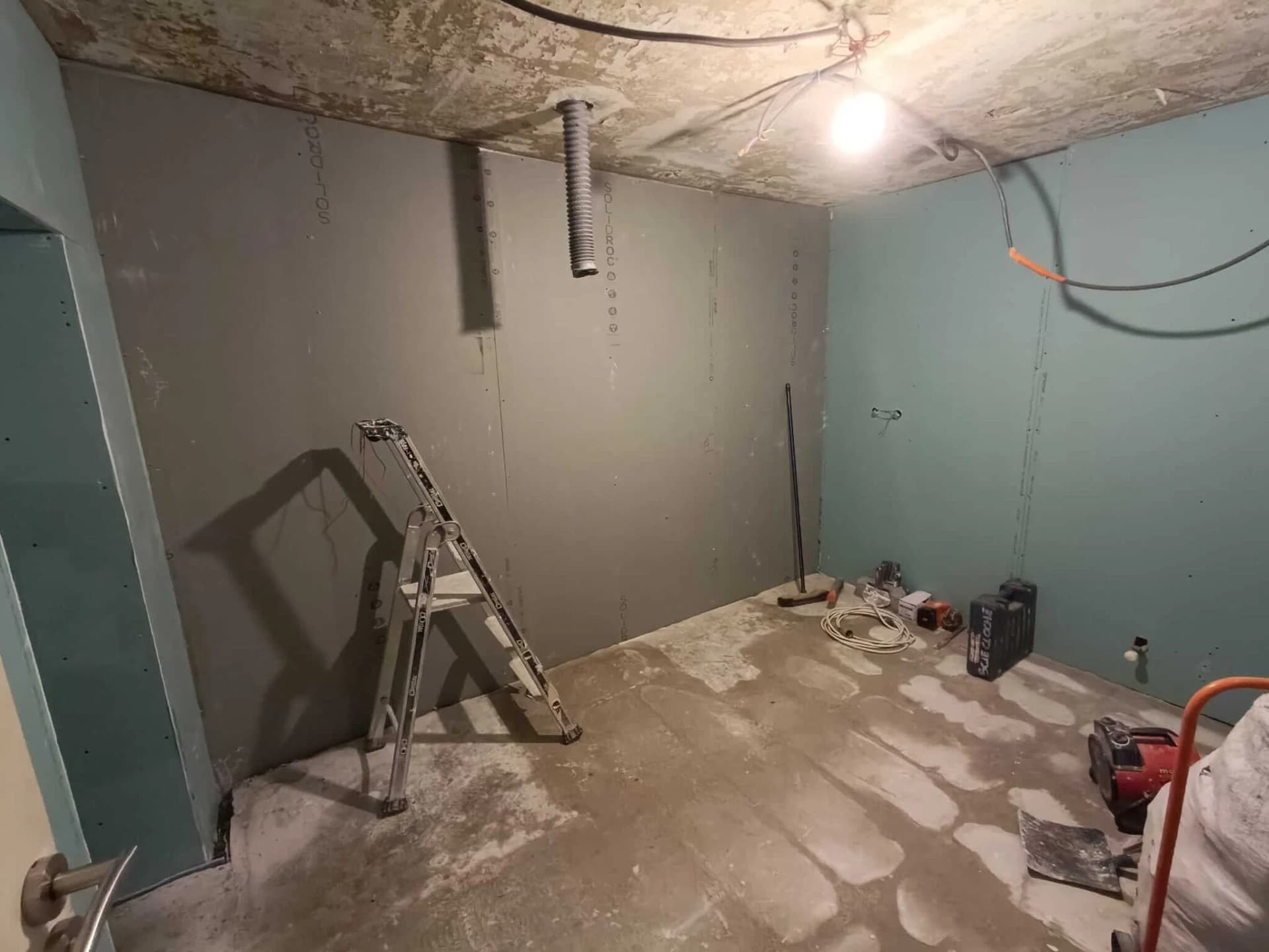 Rénovation salle de bain à Ugine – vue du chantier 17