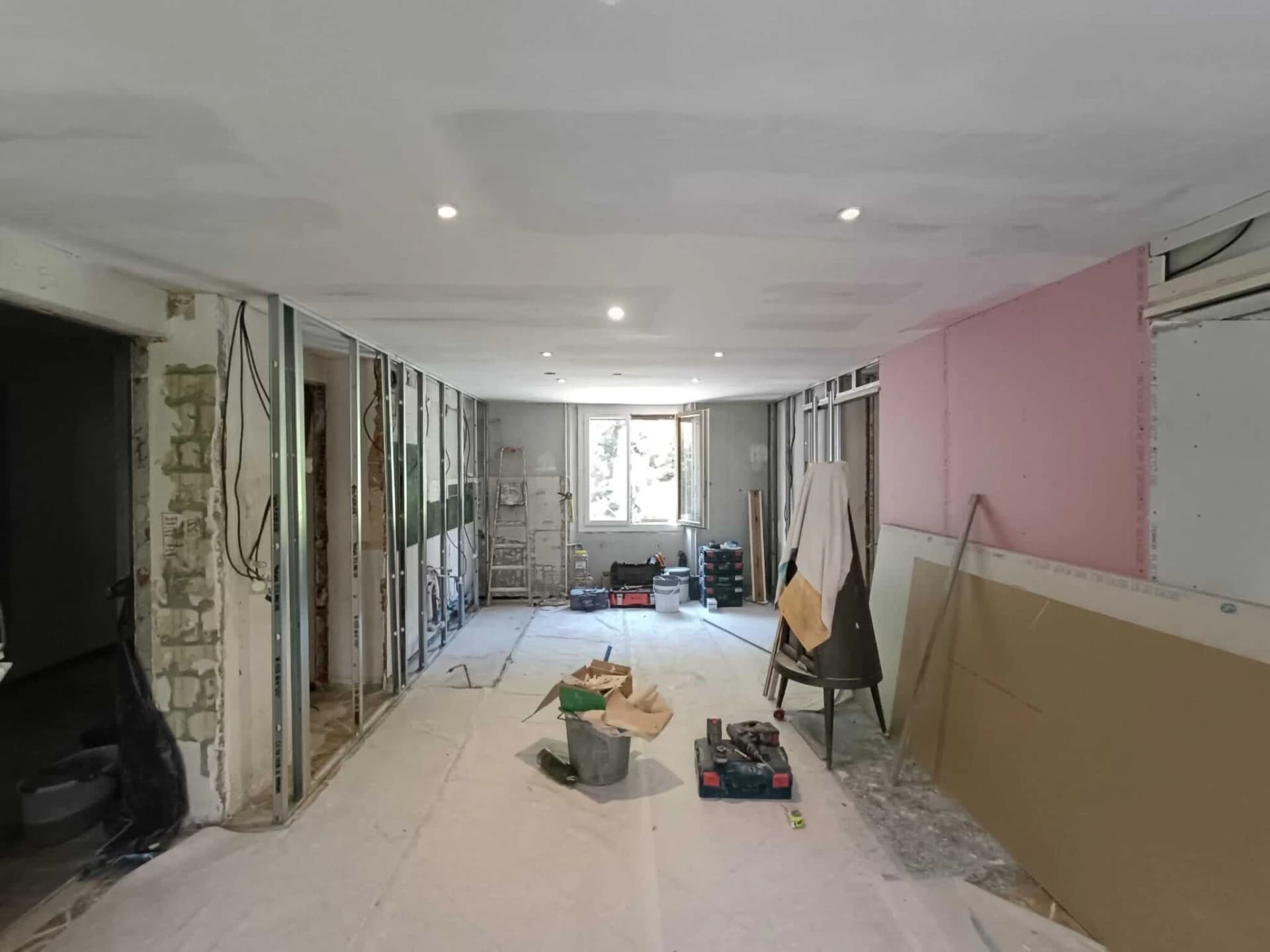 Réfection complète d'un salon/cuisine à Petit-Coeur – vue du chantier 26