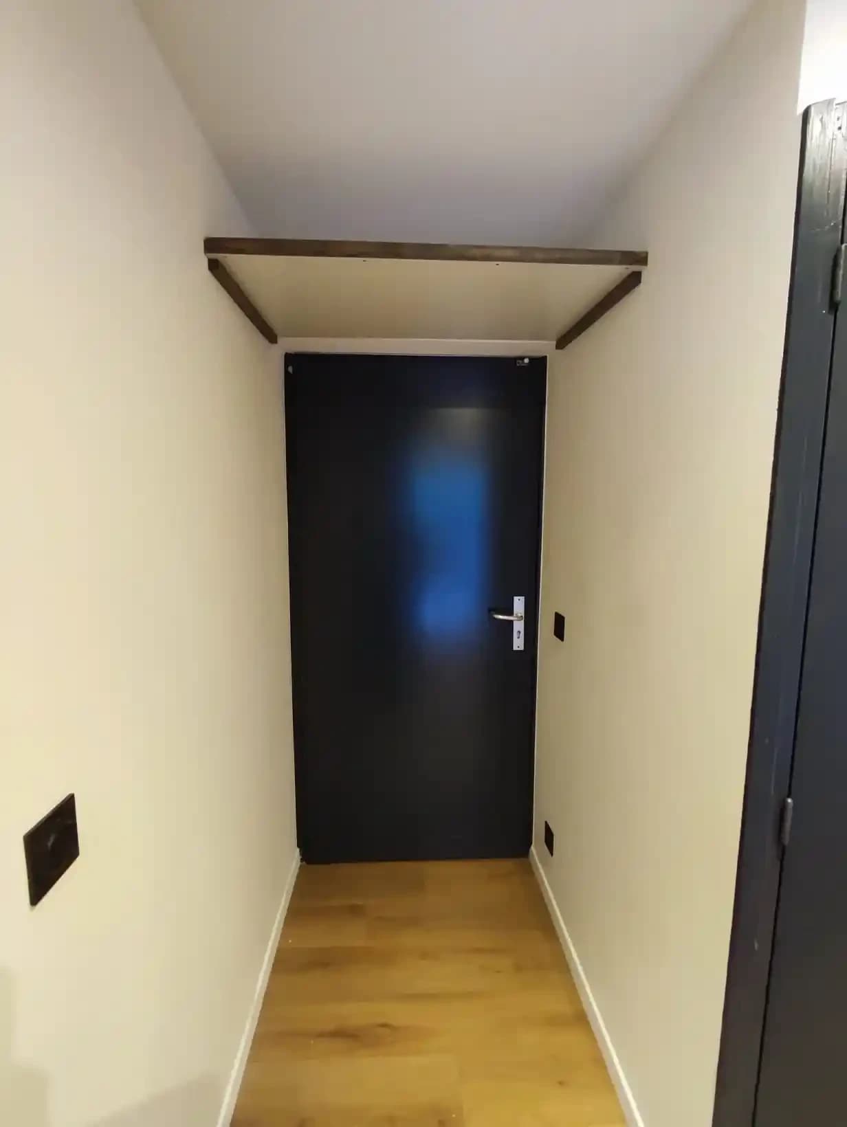 Peinture de la porte d'entrée
