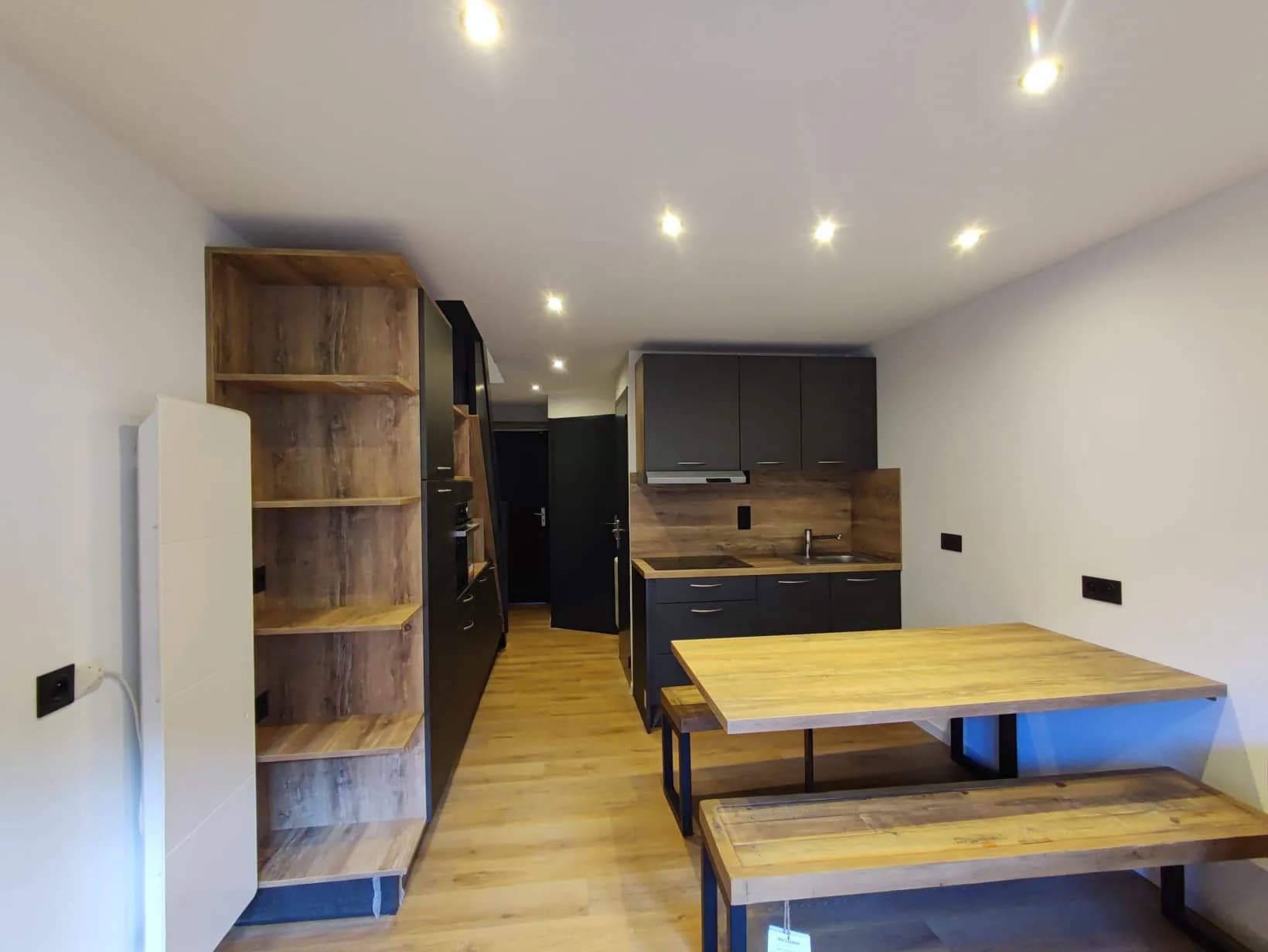 Rénovations complètes maison/appartement/chalet Nos rénovations complètes, du sol au plafond !