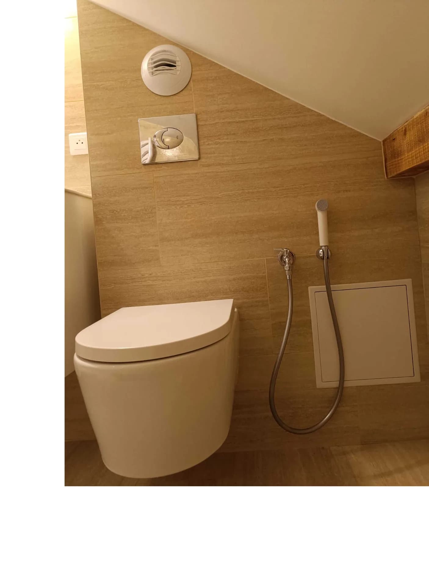 Pose d'un WC suspendu à Pallud – réalisation DOMINDY RÉNOVATION