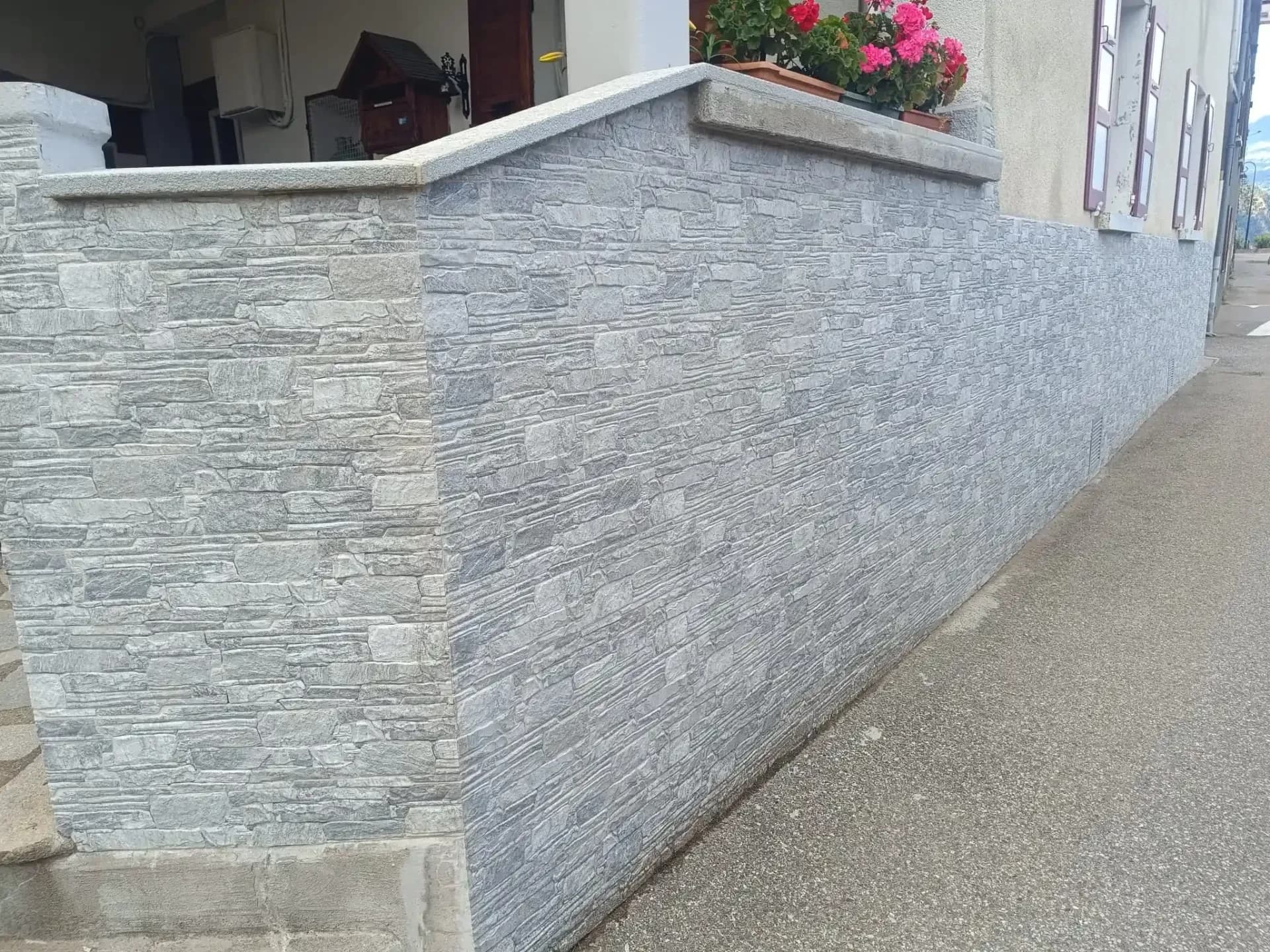 Pose de parement extérieur à Bonneval